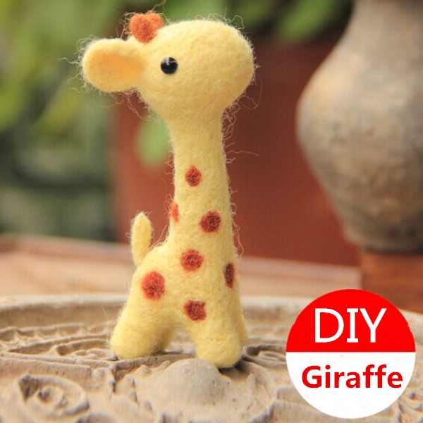 Poke Poke Fun DIY Giraffe DIY Plush Phone Chain