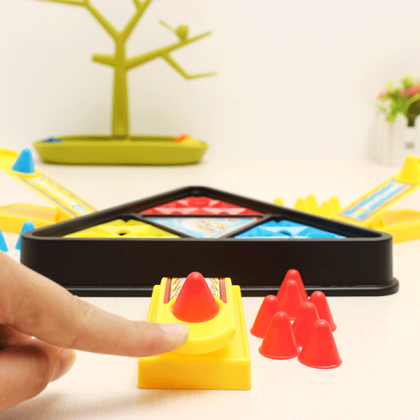 Finger Catapult Hat Table Board Game Educational Wisdom Toy 