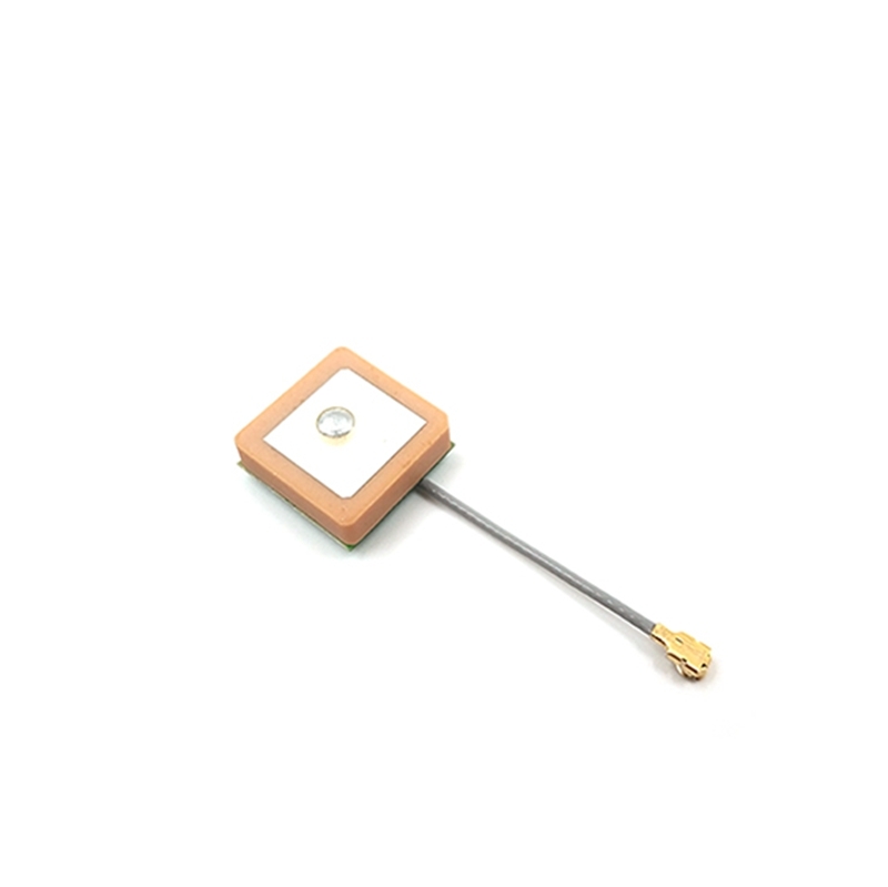 3cm 15*15*4mm 1st-IPEX 28dB High Gain RHCP Ceramic GPS Active Antenna BT-15 For RC Drone