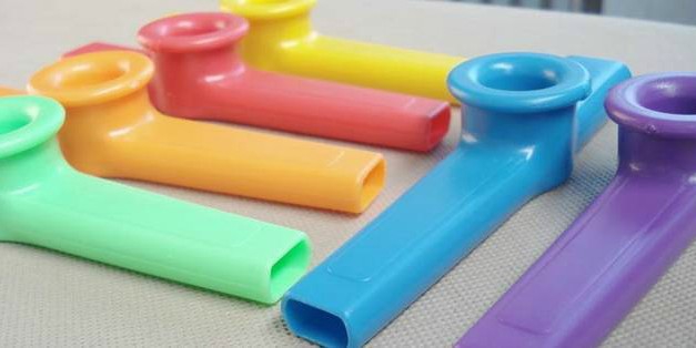 World's Most Simple Musical Instruments Plastic Kazoo