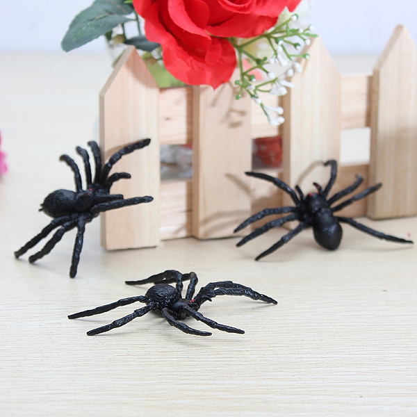 Black Fake Creepy Spiders Great Party Joke Trick Insect Toy 